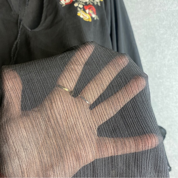 Torrid boho sheer bell sleeve top size 3 - Picture 6 of 8